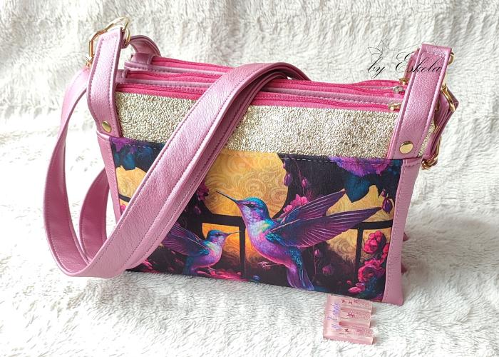 Sac à main Chachacha rose avec des motifs oiseaux