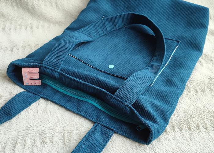 It-bag en velours côtelé bleu