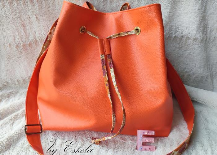 Sac Seau orange fermable avec un lacet
